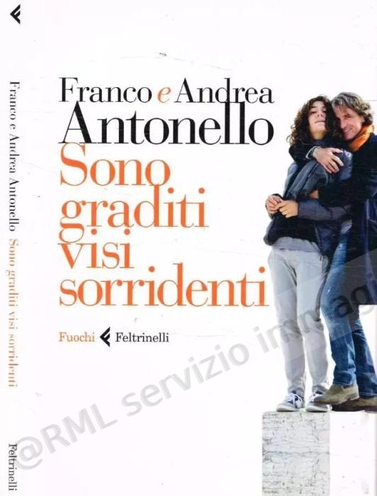 SONO GRADITI VISI SORRIDENTI
