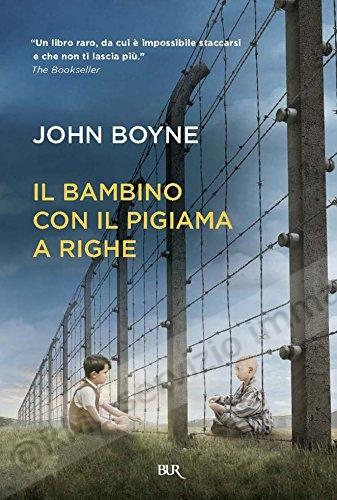 BAMBINO CON IL PIGIAMA A RIGHE